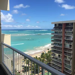 Coral Beach Beachfront Family Studio Apt. San Juan